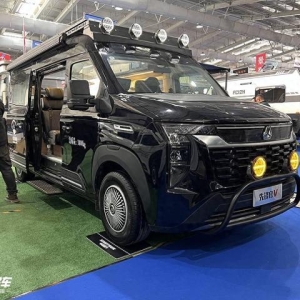 同级最大动力！亦商亦旅，重汽先锋官V公路咖啡宿营车