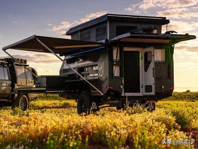 这个真帅！越野和实用性都有了，发明这款拖挂房车的简直是个天才