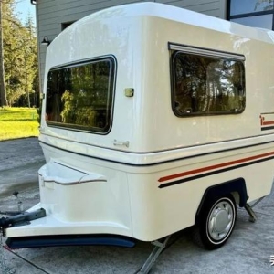 别看小，睡觉做饭样样行，甚至配有厕所，这款mini拖挂你喜欢吗？